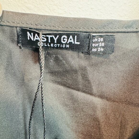 Nasty Gal size 24 Fringe Trim Satin Wrap Maxi Dress Sleeveless black NWT - Picture 8 of 9